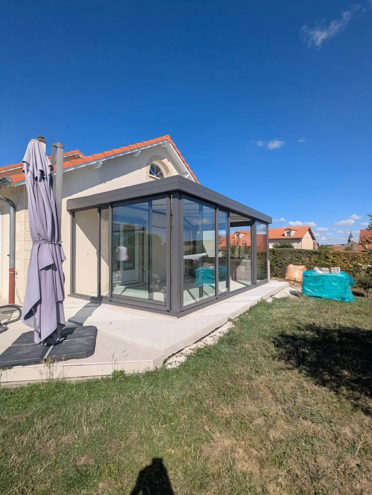 Véranda aluminium avec toiture isolante à Mailly-sur-Seille — vue 1