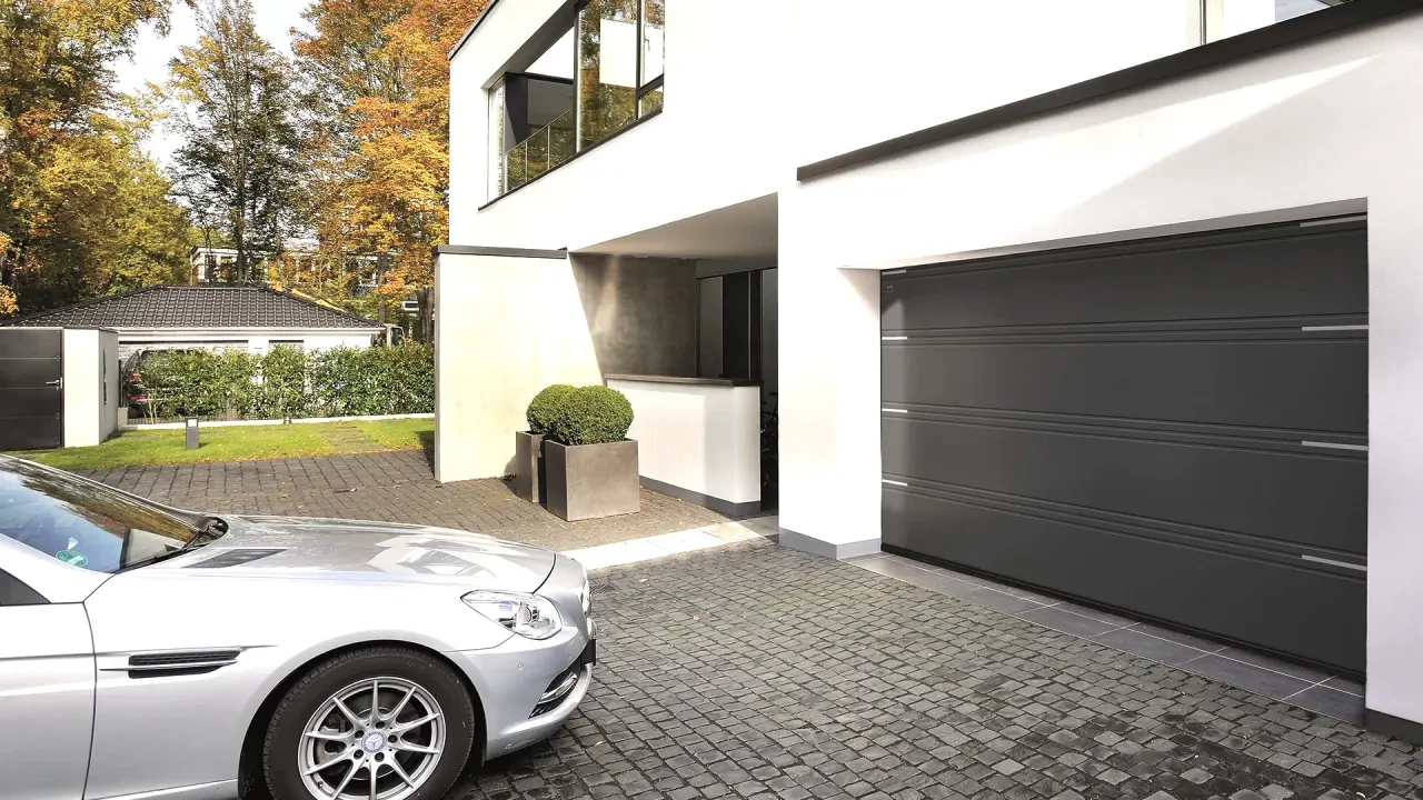 Portes de garage — Concept Home & Vérandas